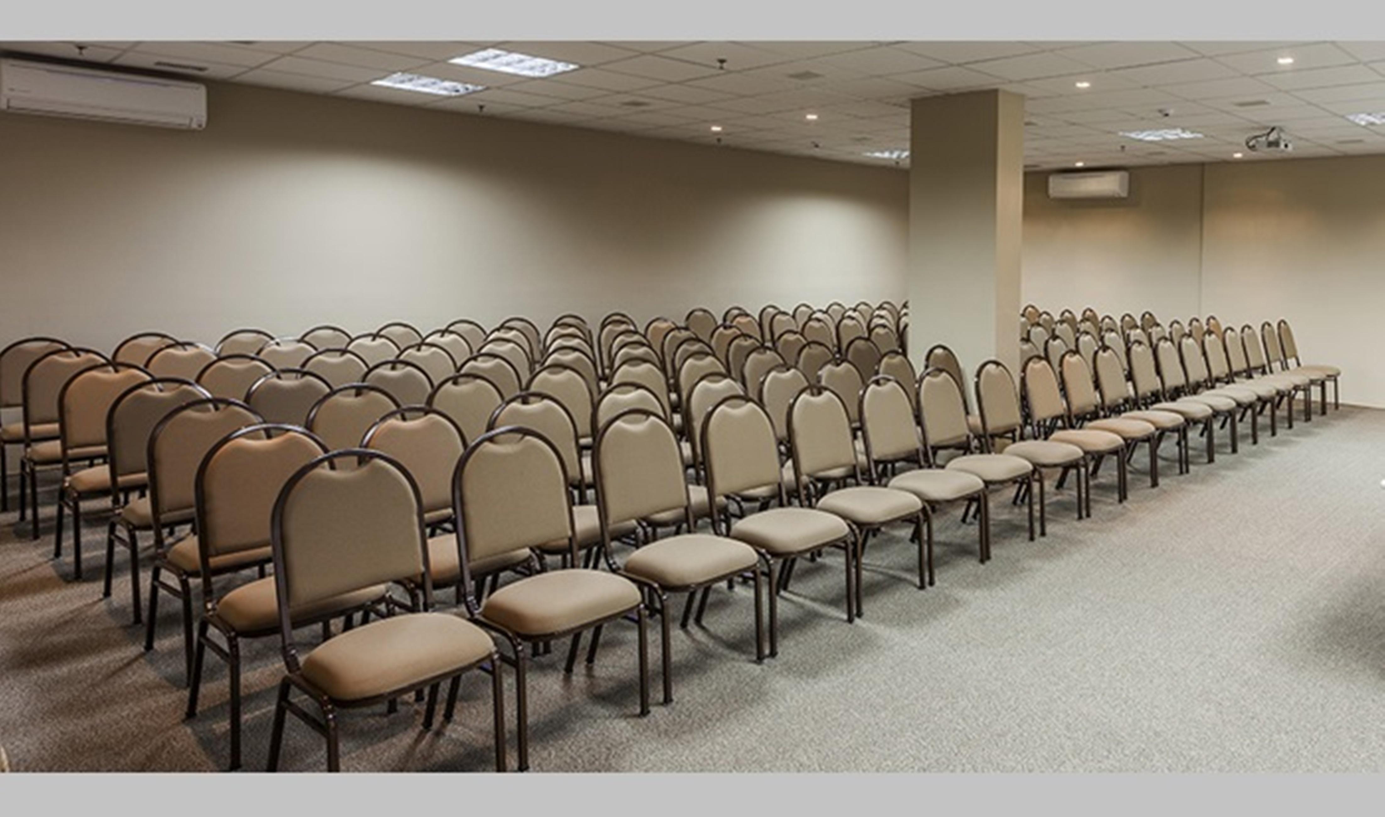 Jade Hotel Brasília Candangolandia Exterior foto Banquet chairs